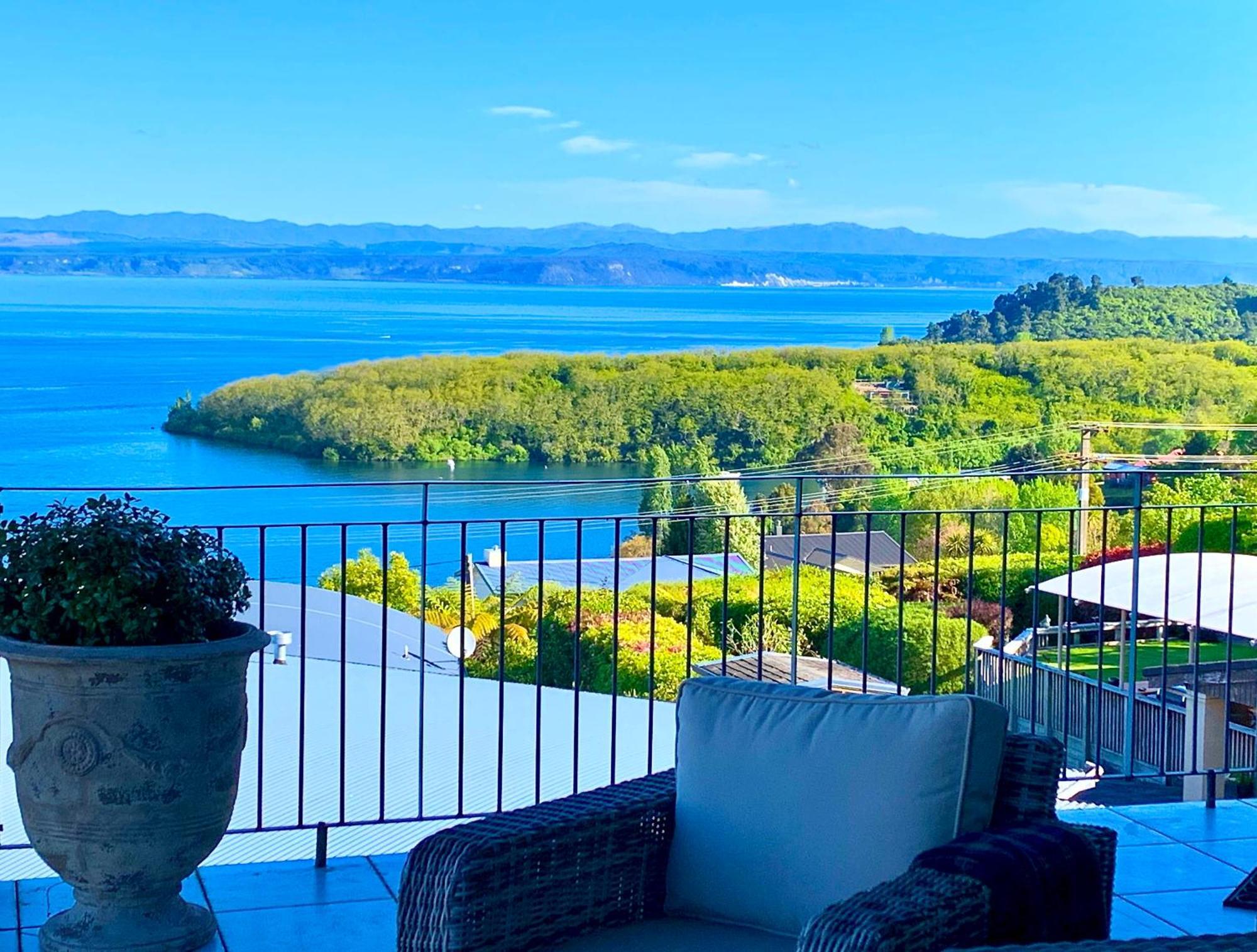 The Flying Trout Boutique Lodge Taupo Eksteriør bilde