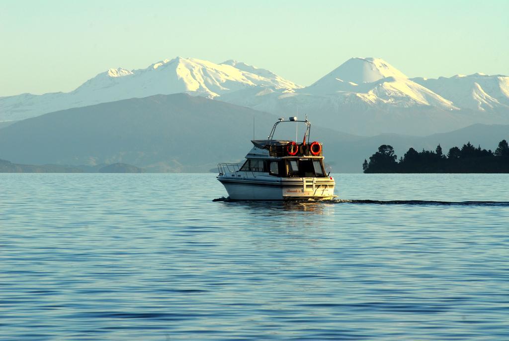 The Flying Trout Boutique Lodge Taupo Eksteriør bilde